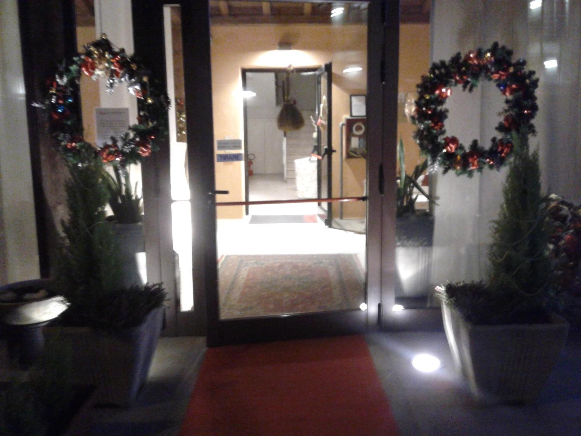 Hotel La Rosta Reggio Emilia Exteriör bild